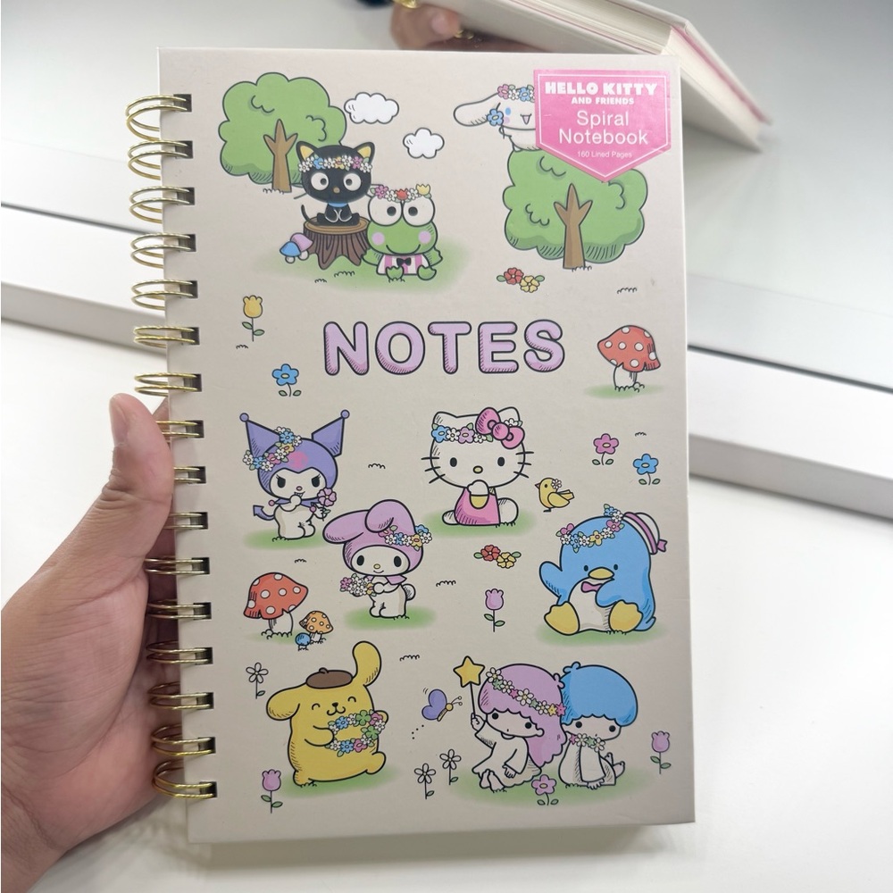 Hello Kitty Flower World Note Book